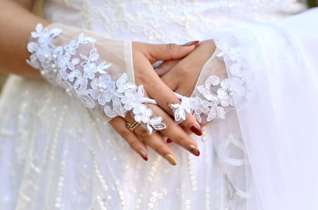 Floral Embroidered Bridal Gloves