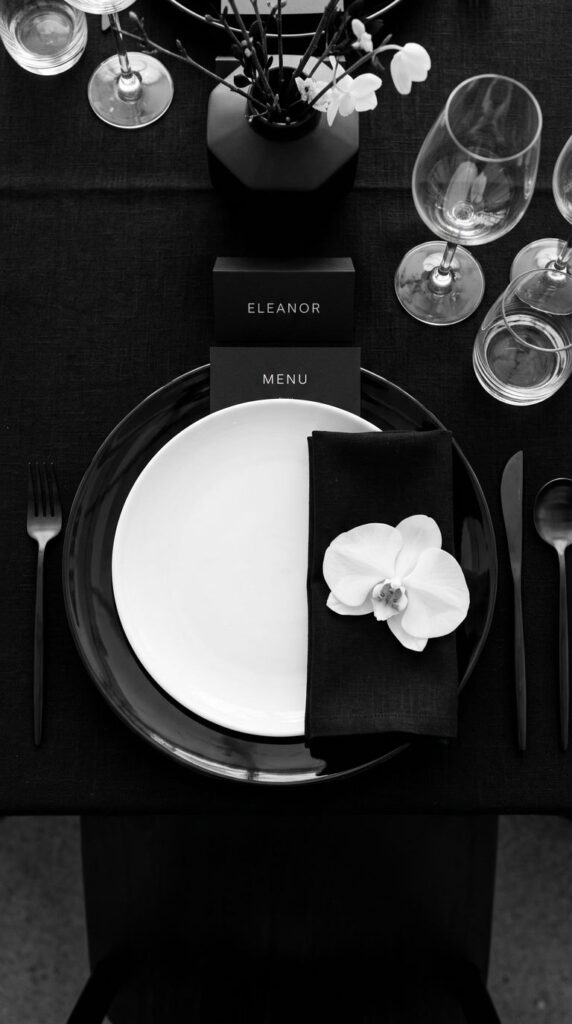 Modern Black and White Monochrome Setting